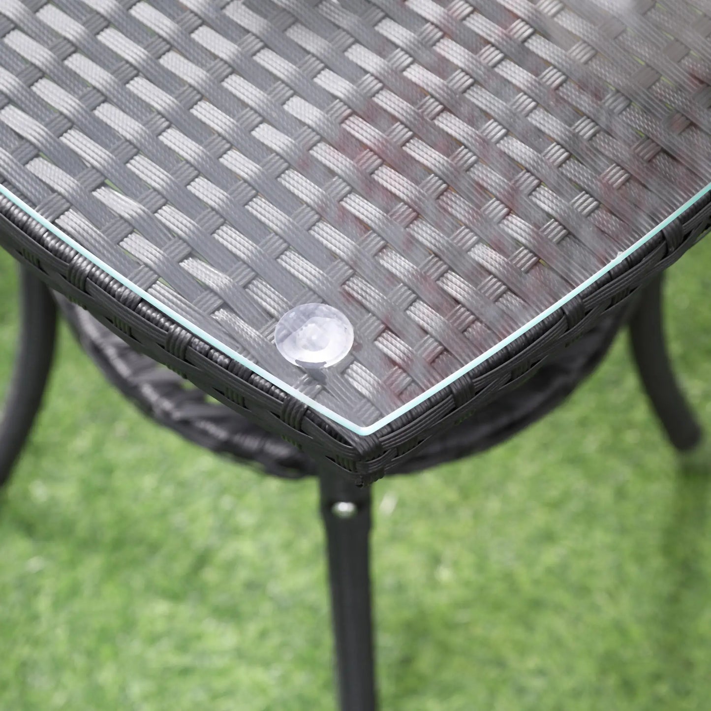 3-Piece Wicker Patio Furniture Set, Rattan Bistro Set with Glass Top Table and Cushions, Outdoor Conversation Set for Garden, Porch, Balcony, Red.